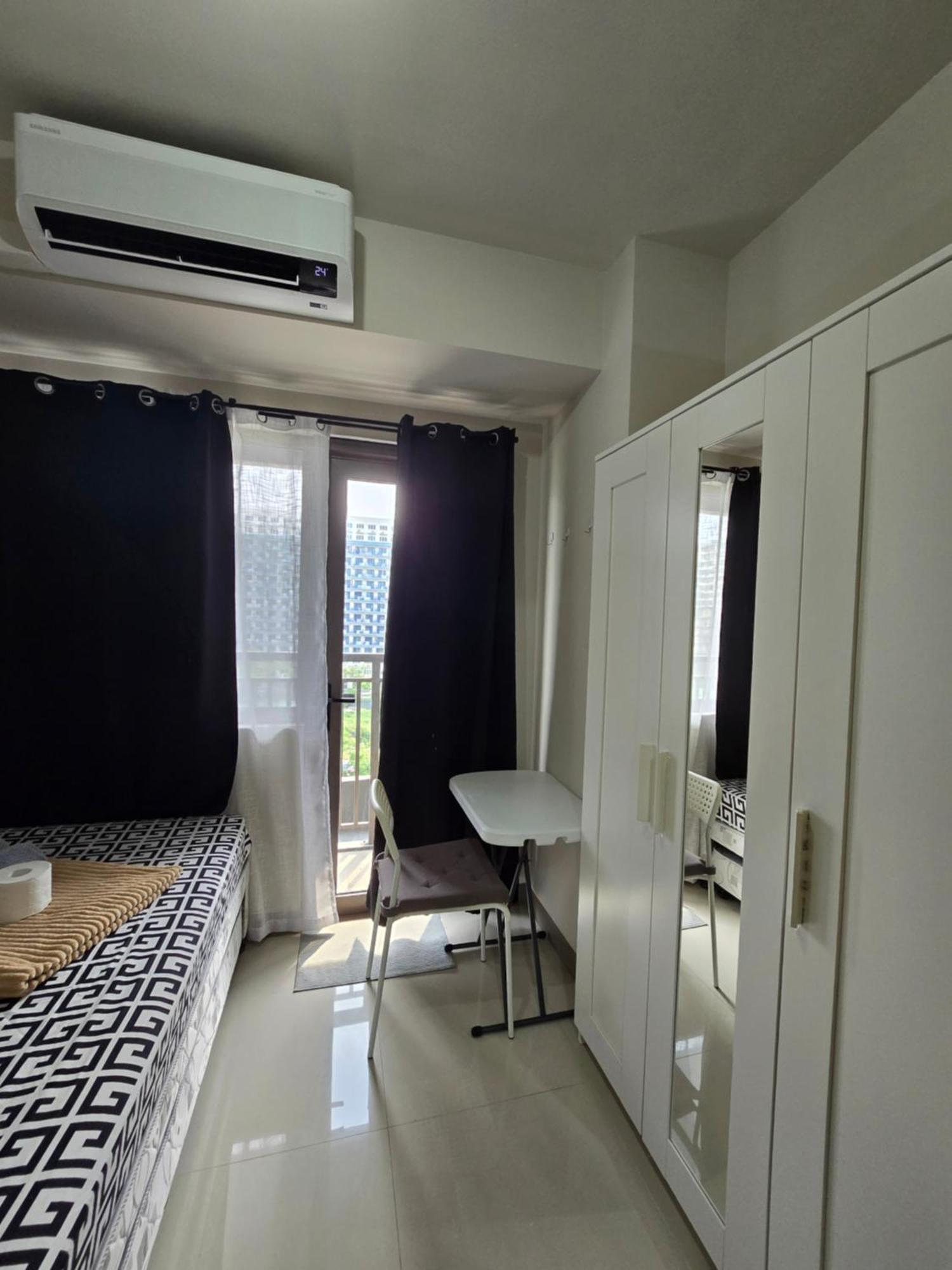 Ezbeds Near Mall Of Asia Манила Екстериор снимка