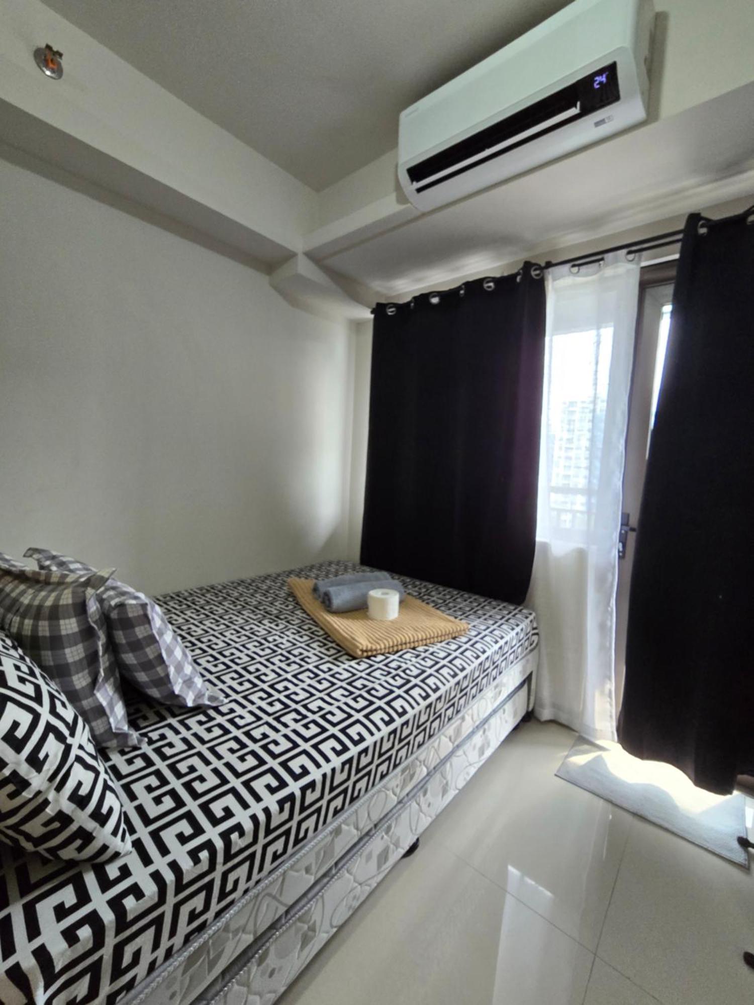 Ezbeds Near Mall Of Asia Манила Екстериор снимка